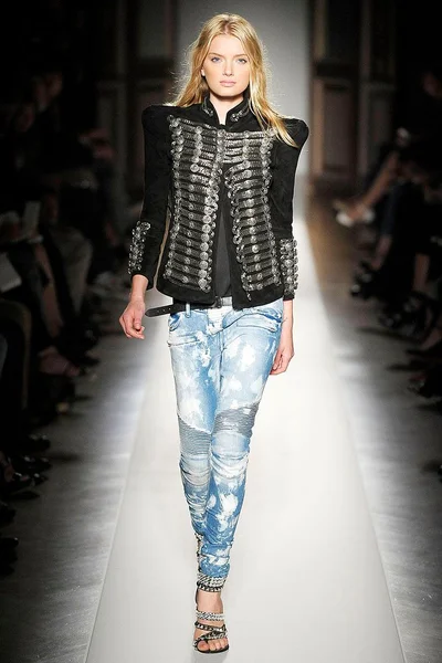 Look 5